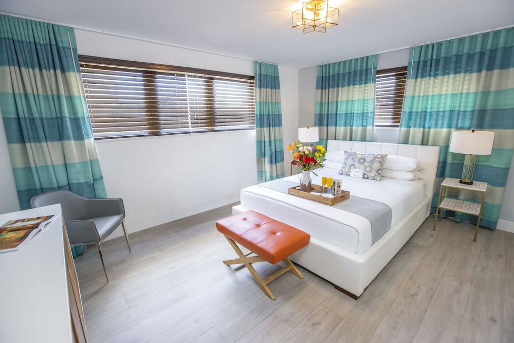 Waterside Hotel and Suites 58/86