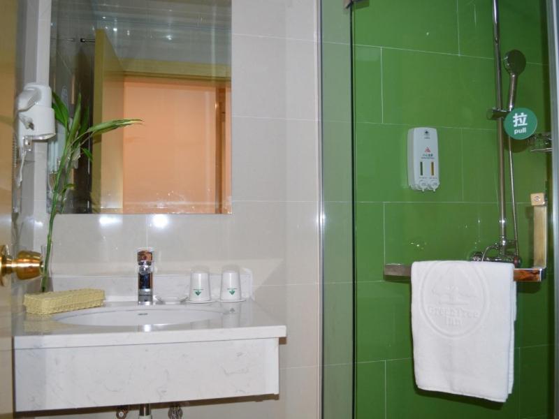 GreenTree Inn Huaian Xuyi Royal Garden Express Hotel 56/56