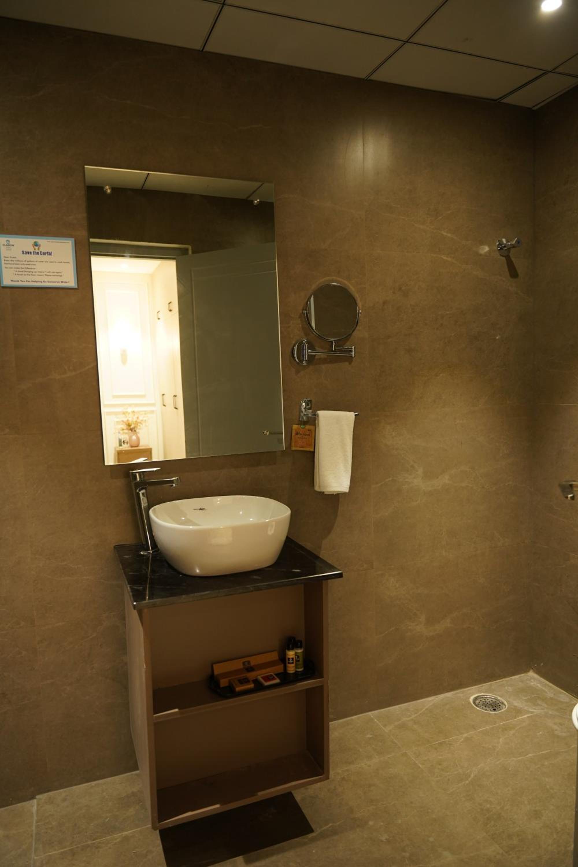 Clarion Hotel Hyderabad 36/36