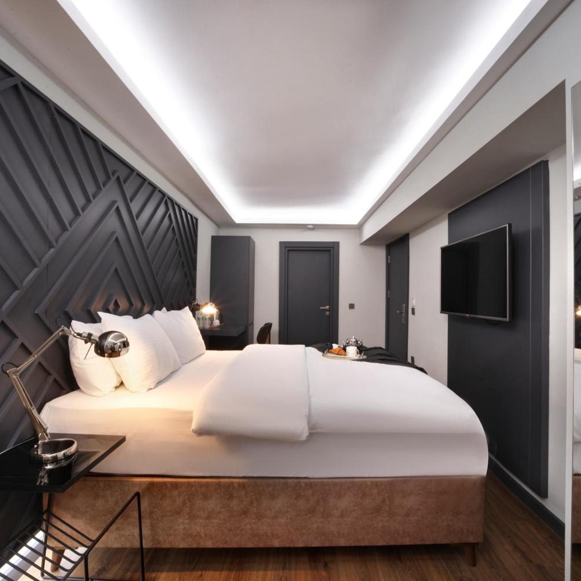 Luxury, Basement, Double Bed