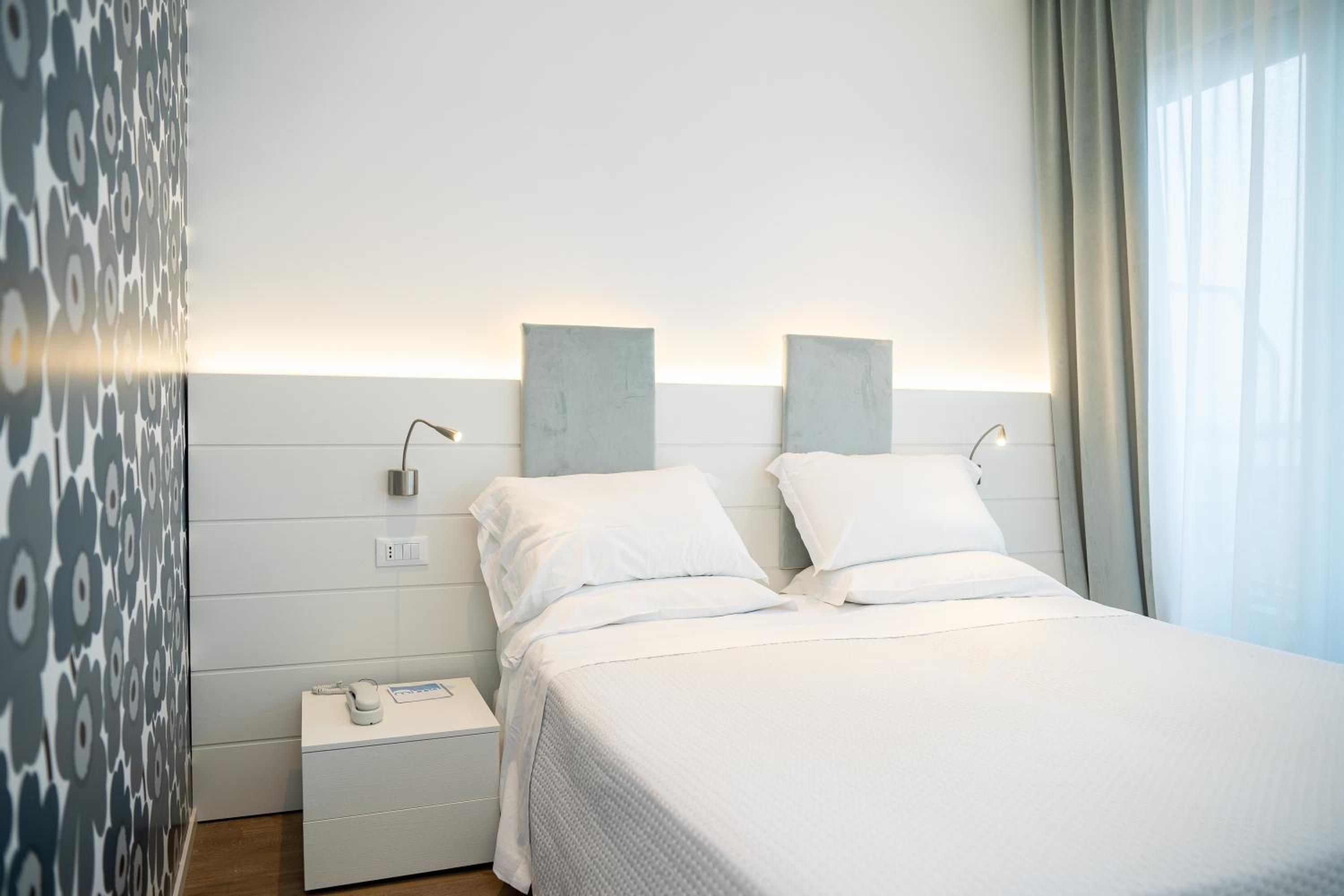 Deluxe, Double or Twin Bed, Sea Front