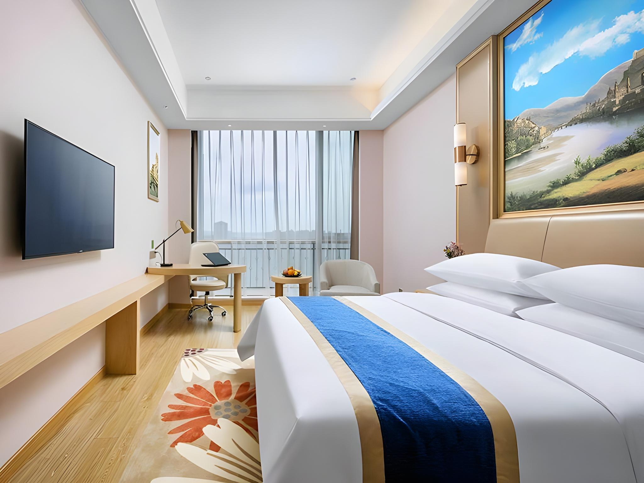 Vienna International Hotel (Dongwu South Road Hongzhuang Metro Station) 11/24
