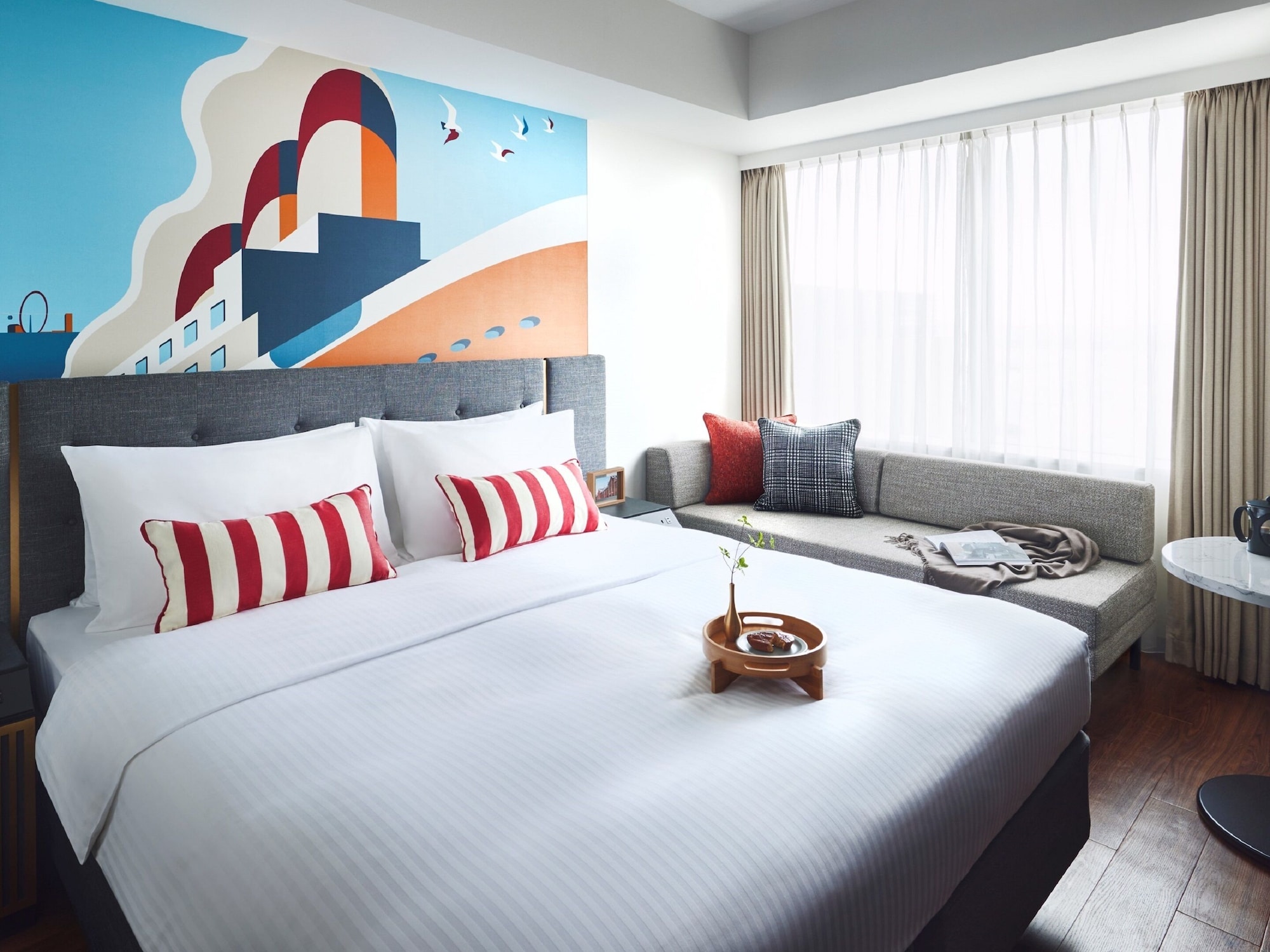 Studio, Queen Bed