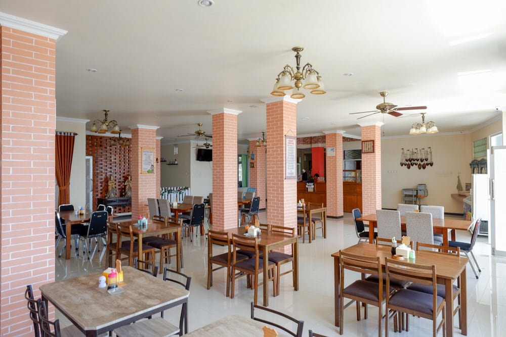 RedDoorz Plus Syariah @ Hotel Boulevard Luwuk 30/46