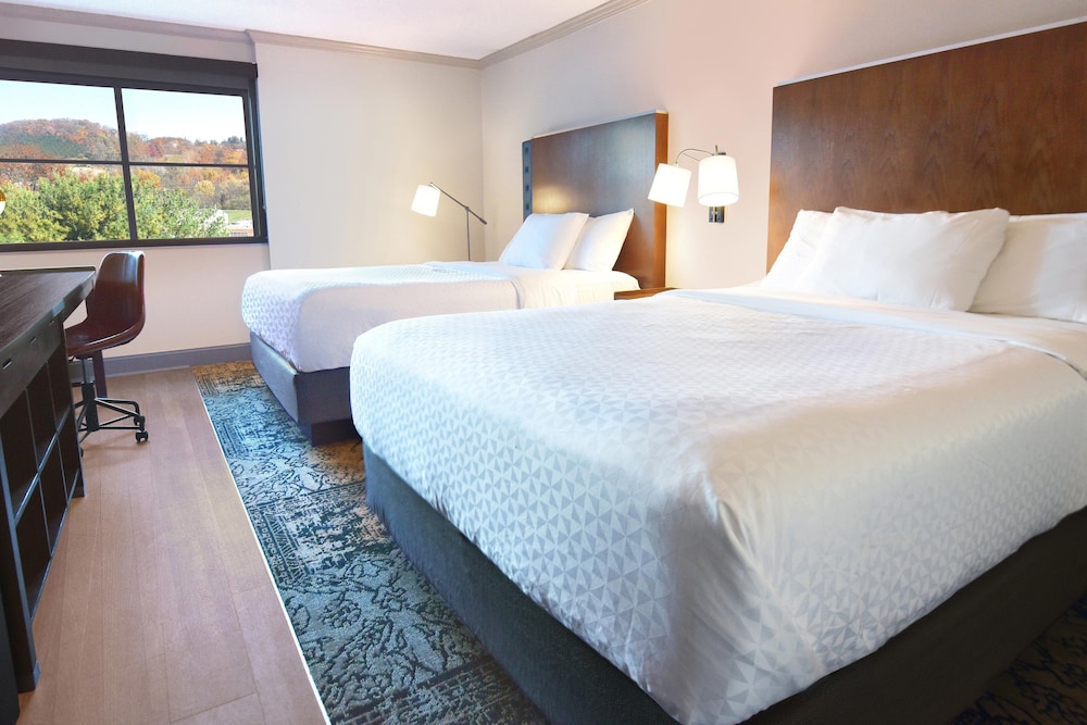 Four Points By Sheraton York 6/26