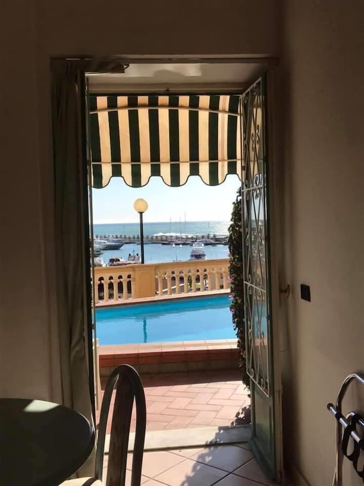Residence Miramare 41/50