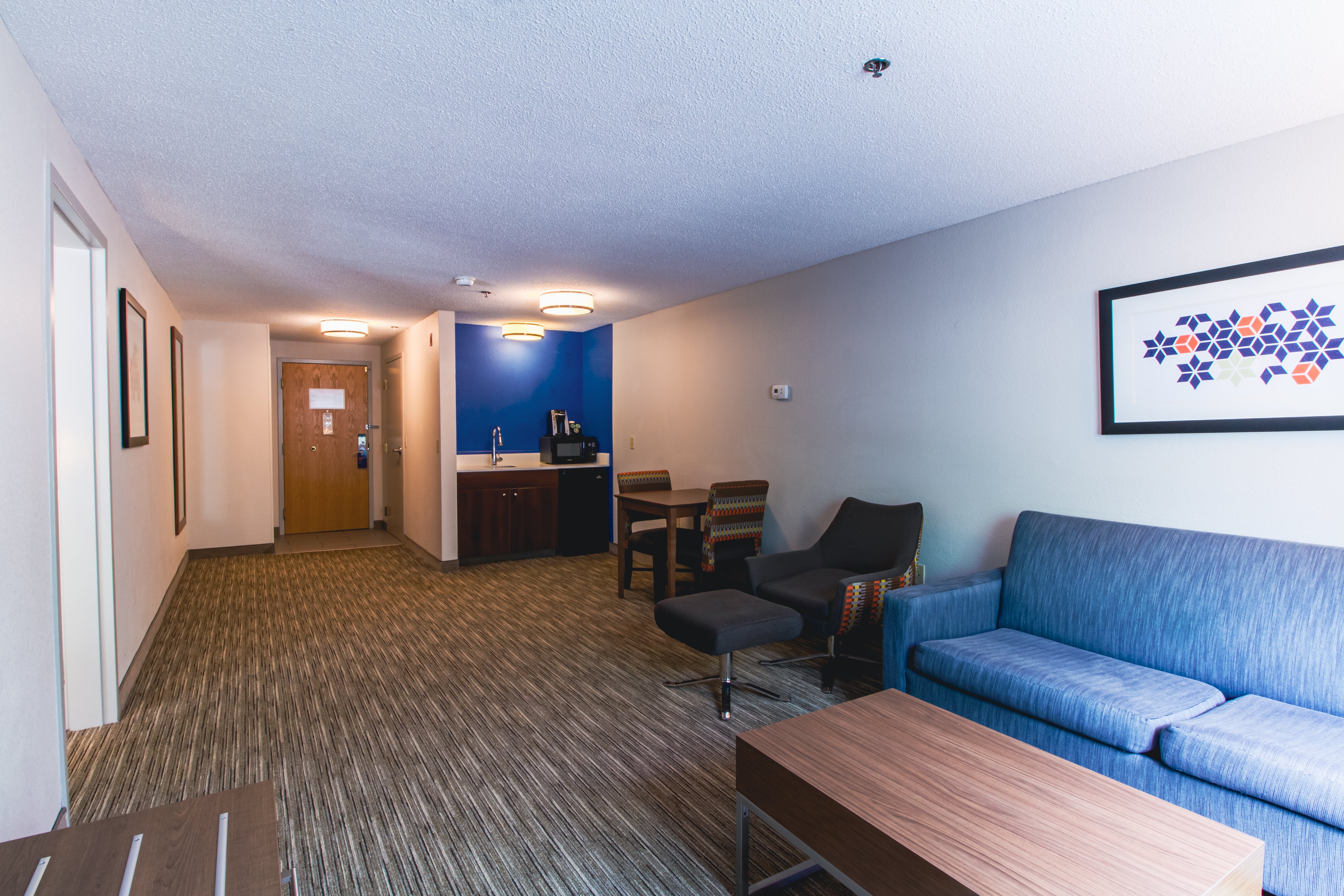 Holiday Inn Express & Suites Lincoln East - White Mountains 32/47