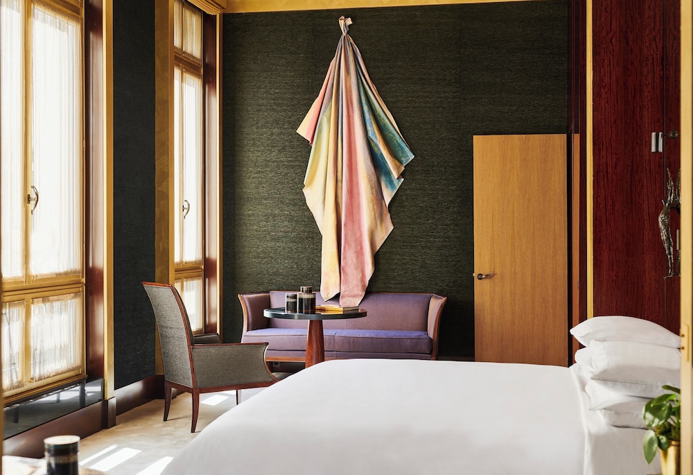 Imperial, Suite, King Bed