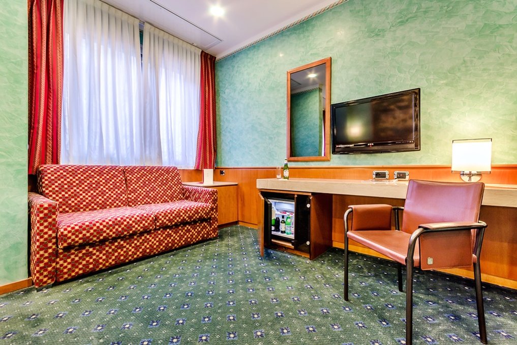 Brunelleschi Hotel Milan 32/49