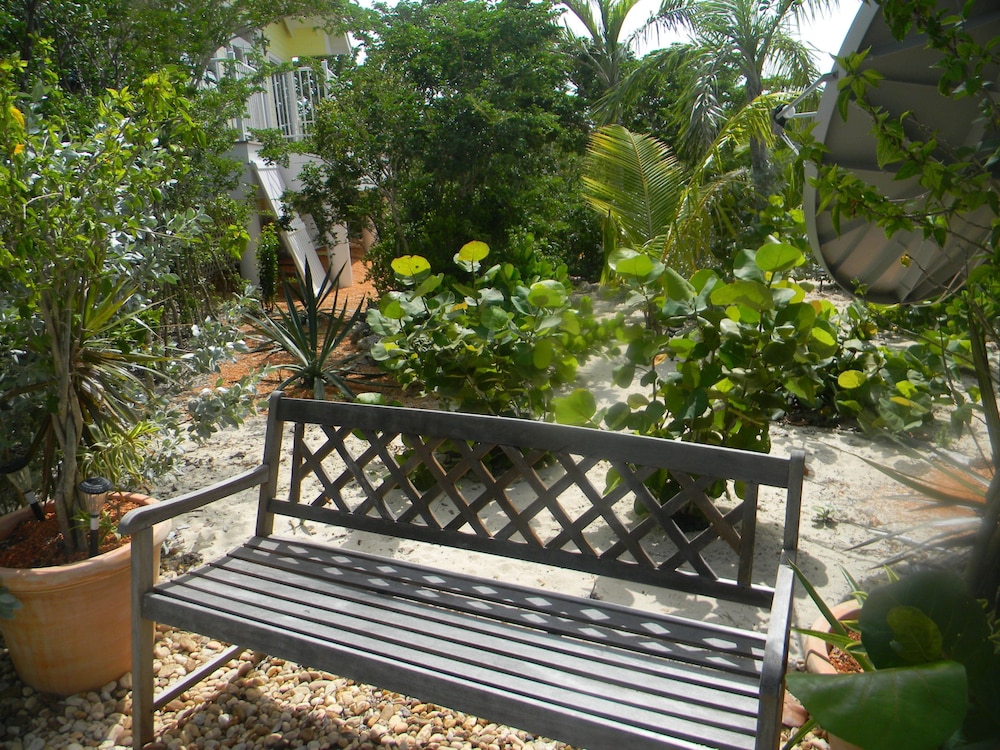 Harbor Breeze Villas 9/64