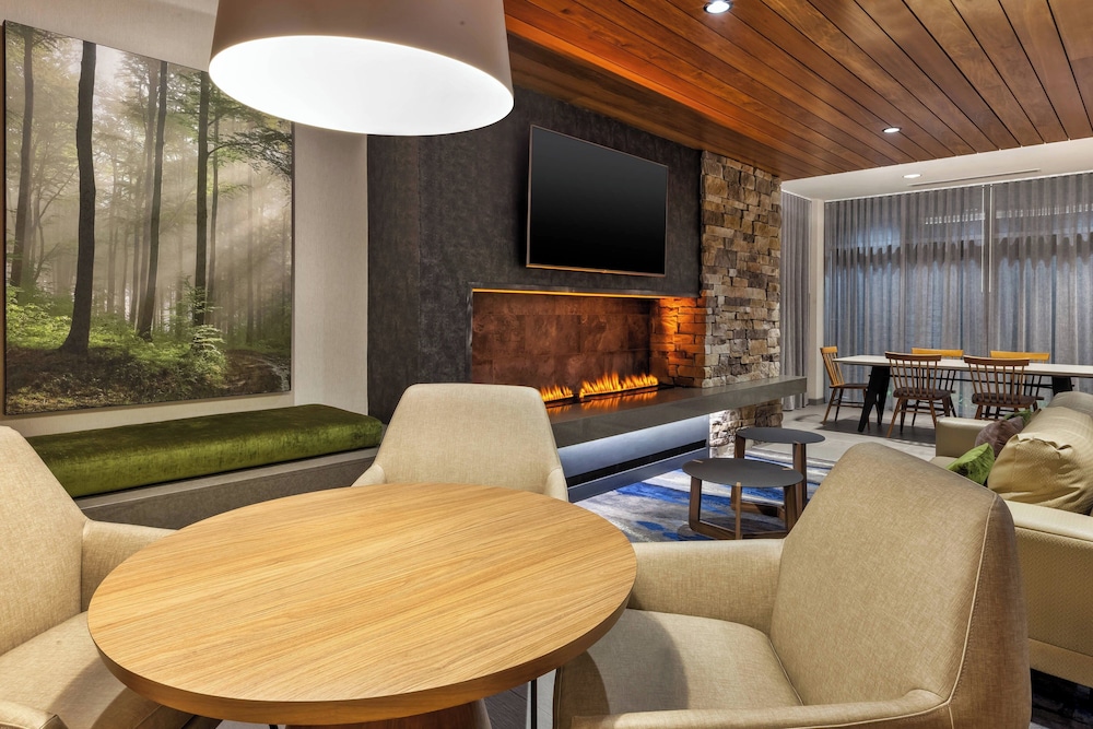 Fairfield Inn and Suites by Marriott Knoxville Airport Alcoa 25/39