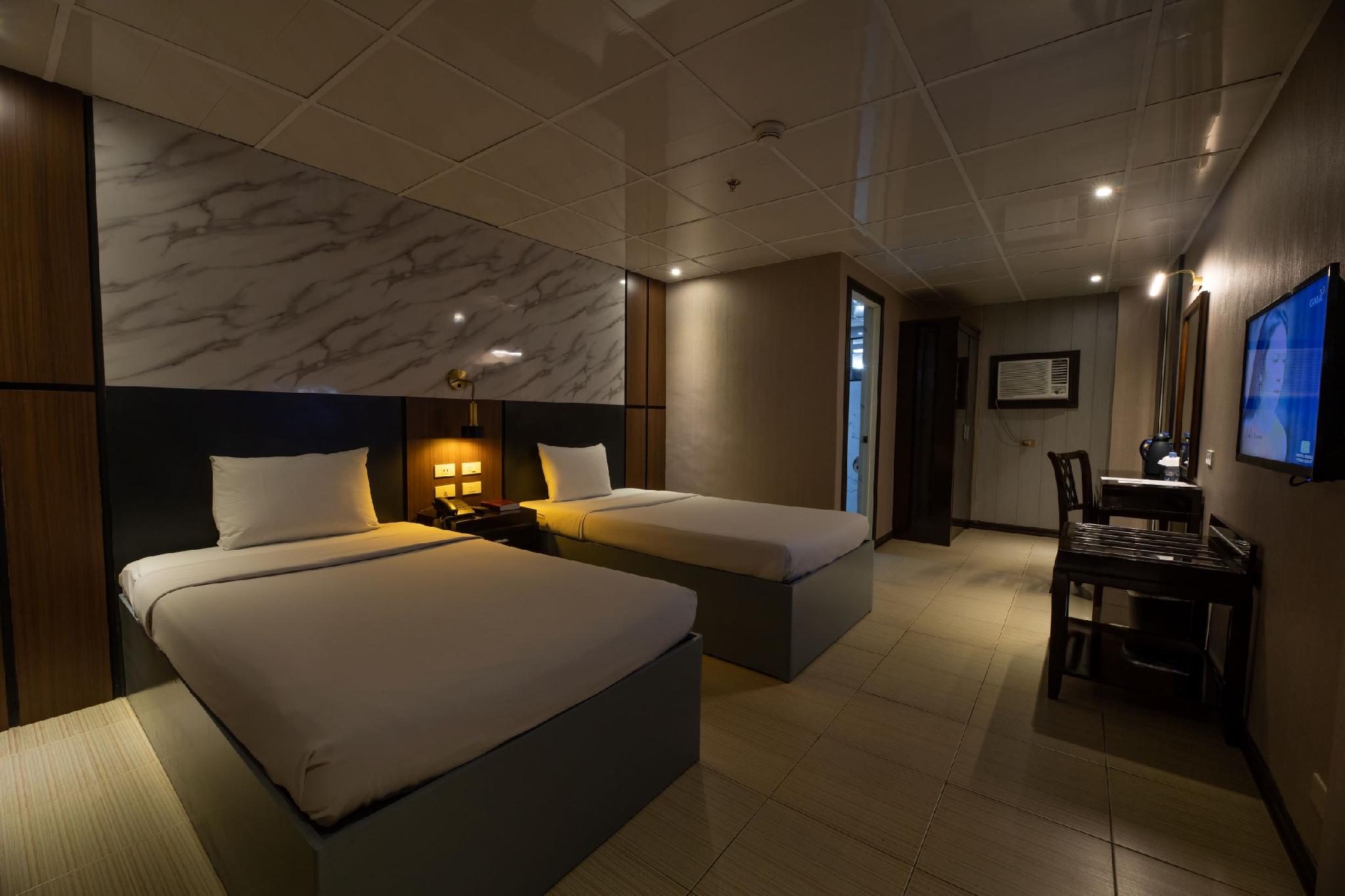 Junior Suite, Twin Beds, No Window