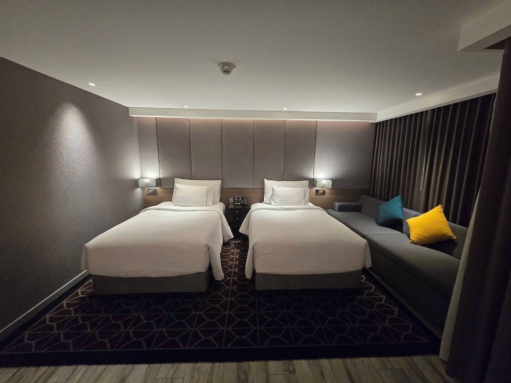 Ayathorn Bangkok Hotel 16/50
