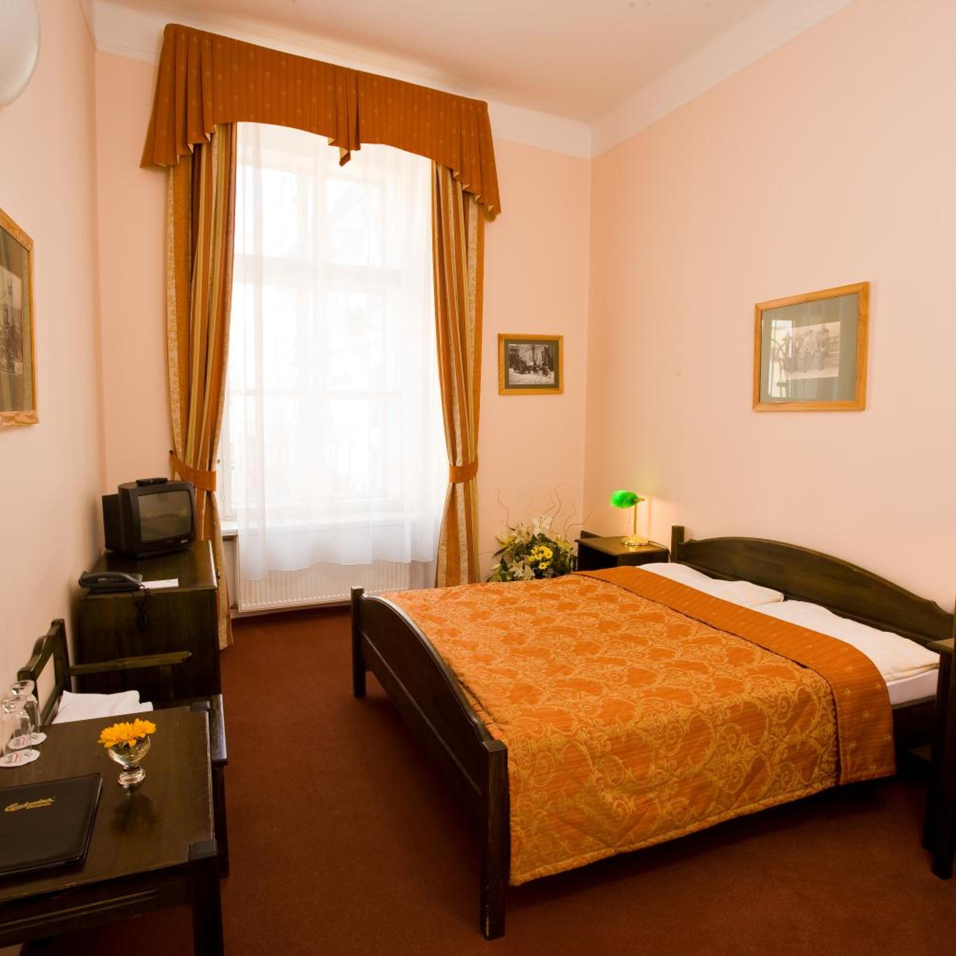 ECONOMY, DOUBLE BED