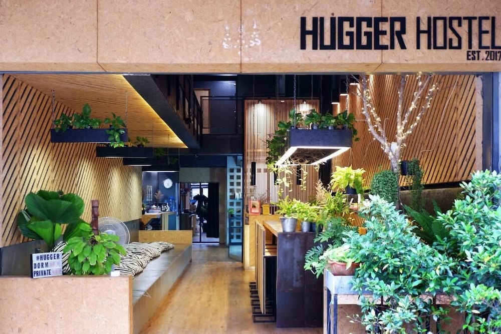 Hugger Hostel 9/58