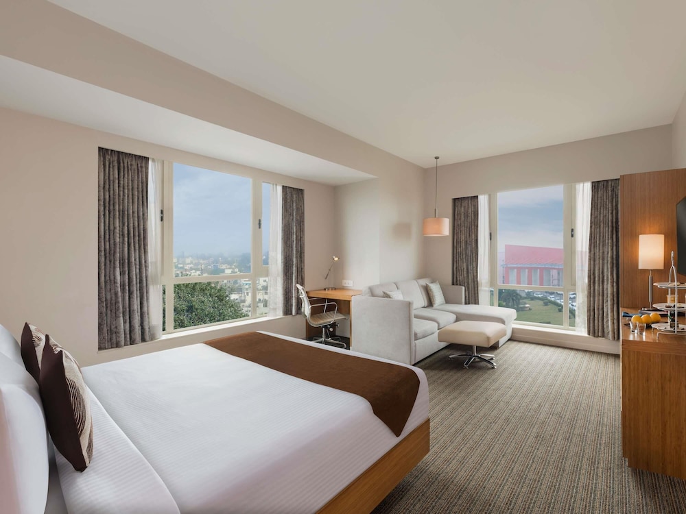 Novotel Lucknow Gomti Nagar 23/66