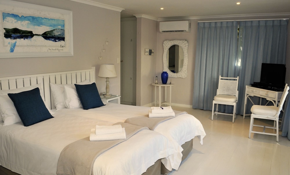 Brenton Beach House 10/50