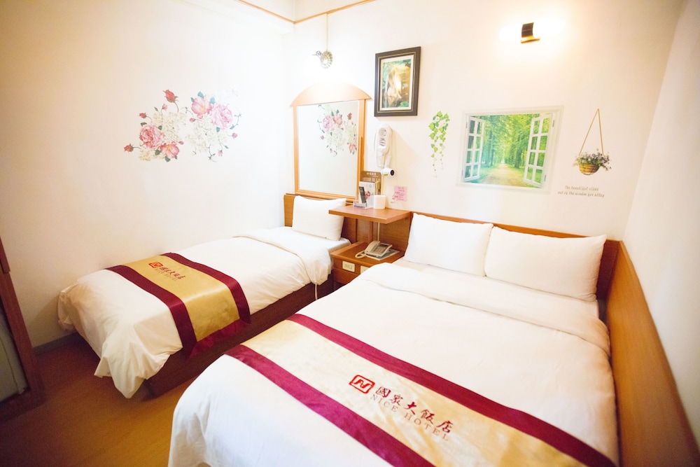 Nice Hotel 8/55