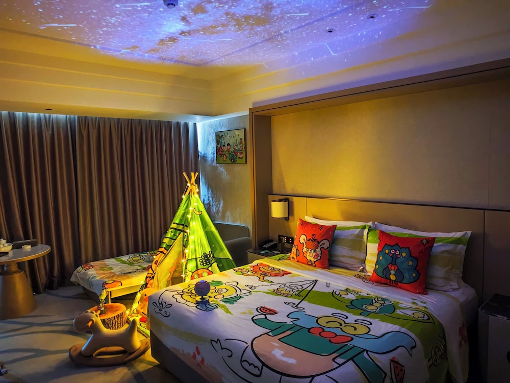 Kids Theme, Standard, King Bed