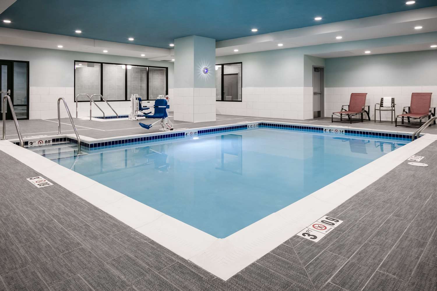 swimming pool spa