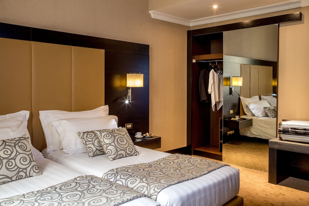 Savoy Hotel Rome 7/34