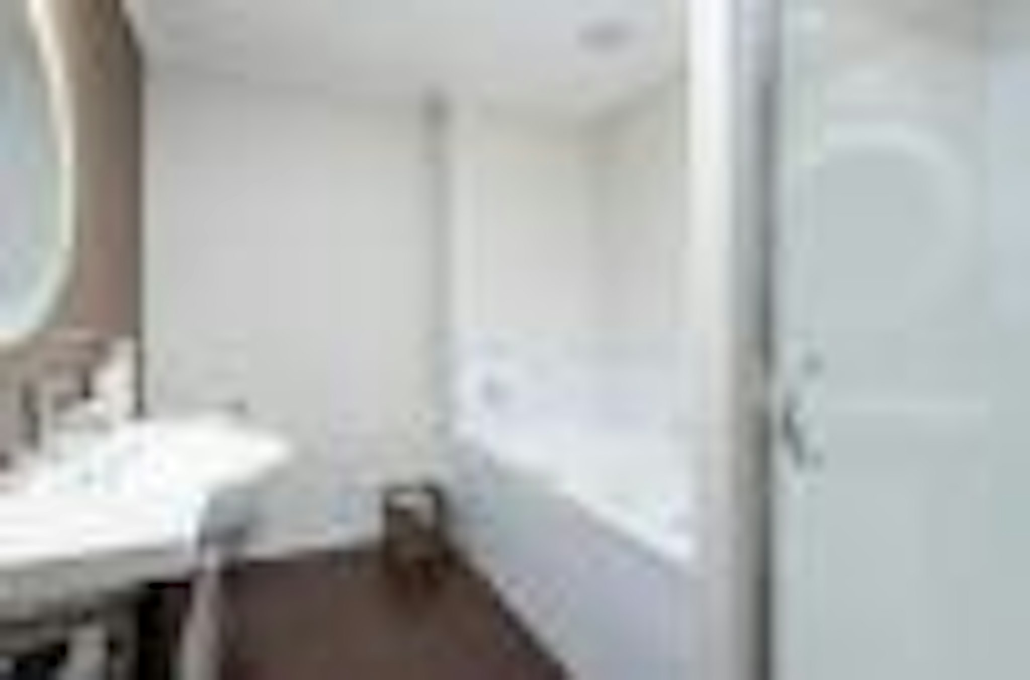Hotel On Devonport 22/27