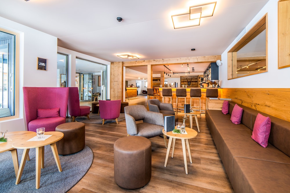 Kristall Saphir Hotel 54/74