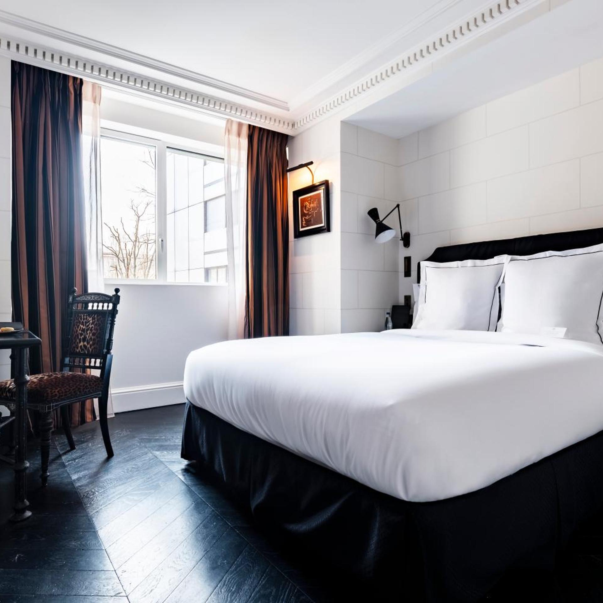 Guest Room, Prestige, King Bed, Garden View