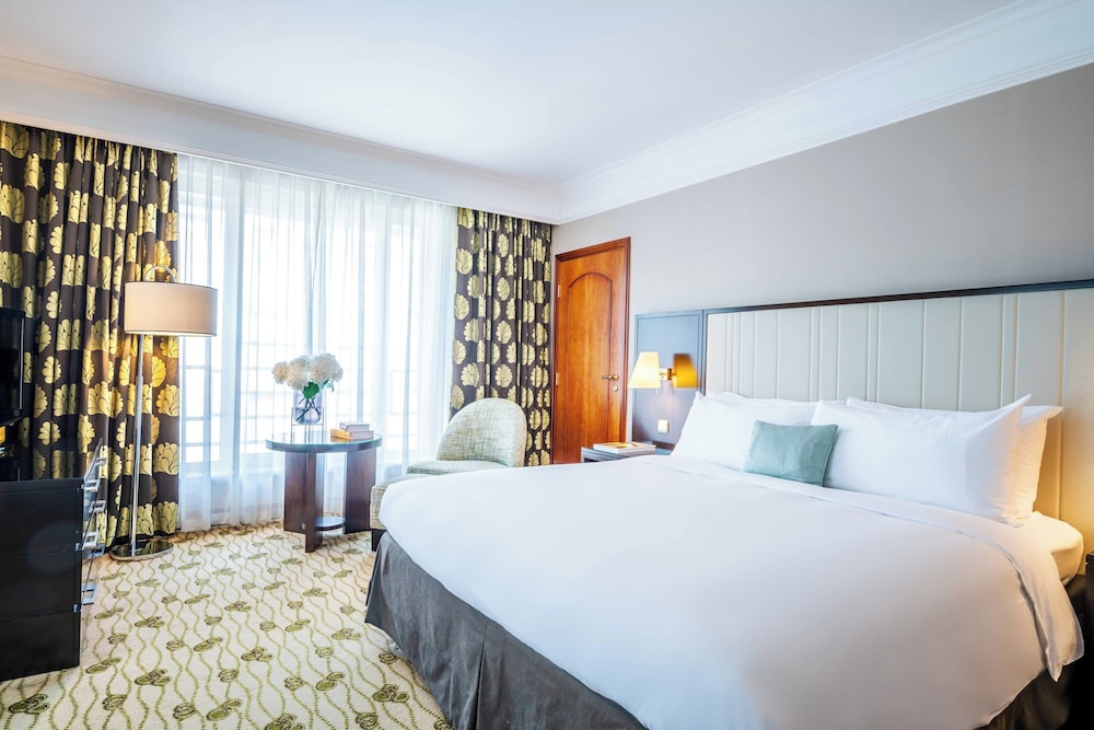 Deluxe, King Bed