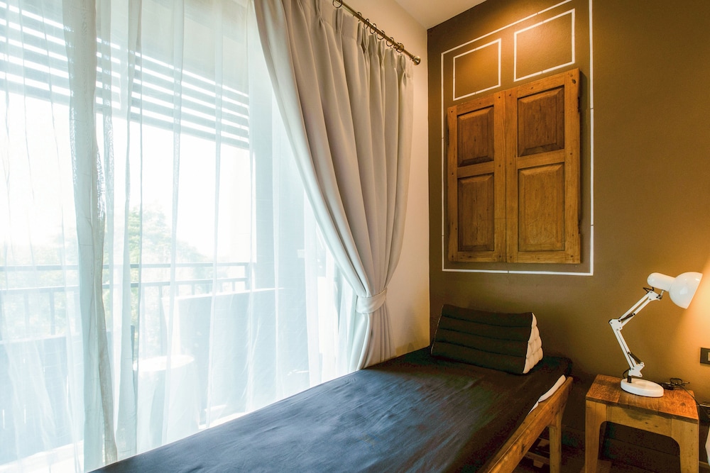 Blu Monkey Brown House Udonthani Hotel 30/58