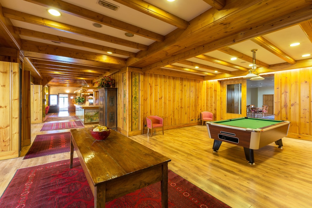Hotel Rutllan & Spa 30/36