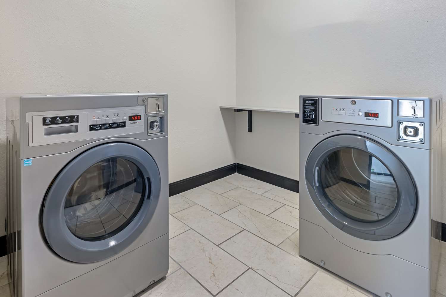 Best Western Plus Executive Residency Carlsbad Hotel 7/12
