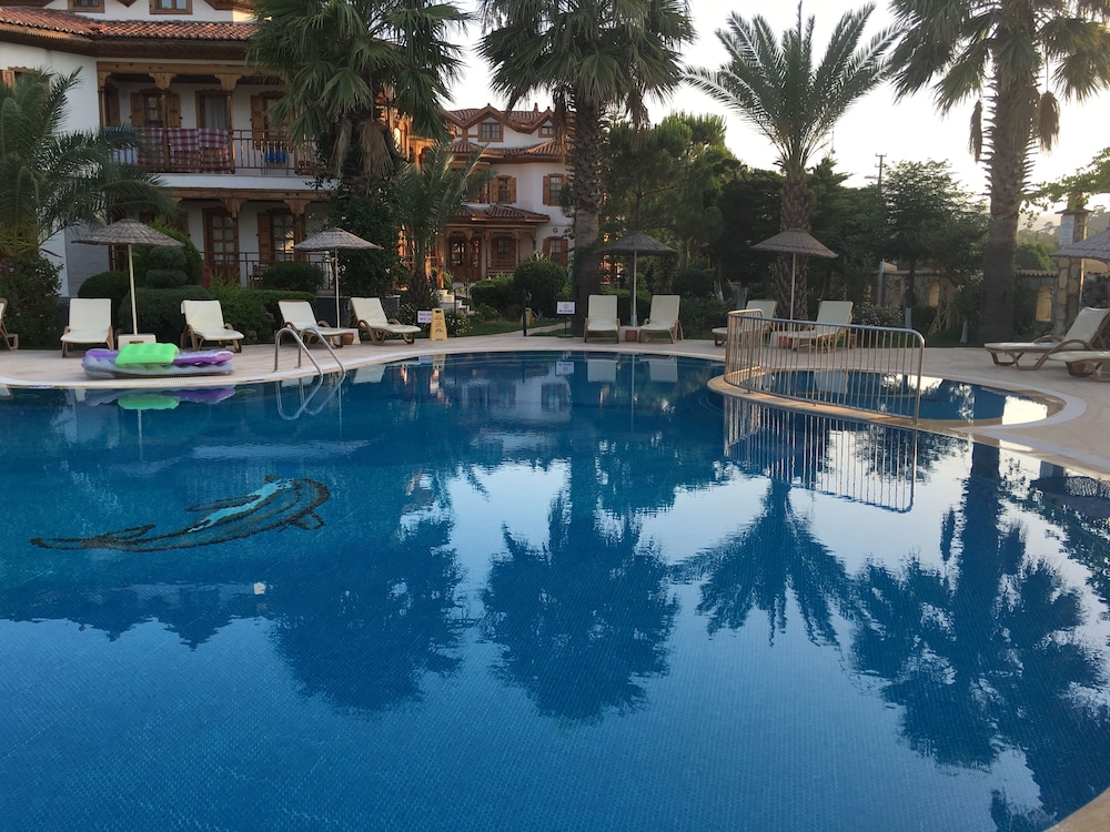 Asur Hotel & Aparts & Villas 3/50