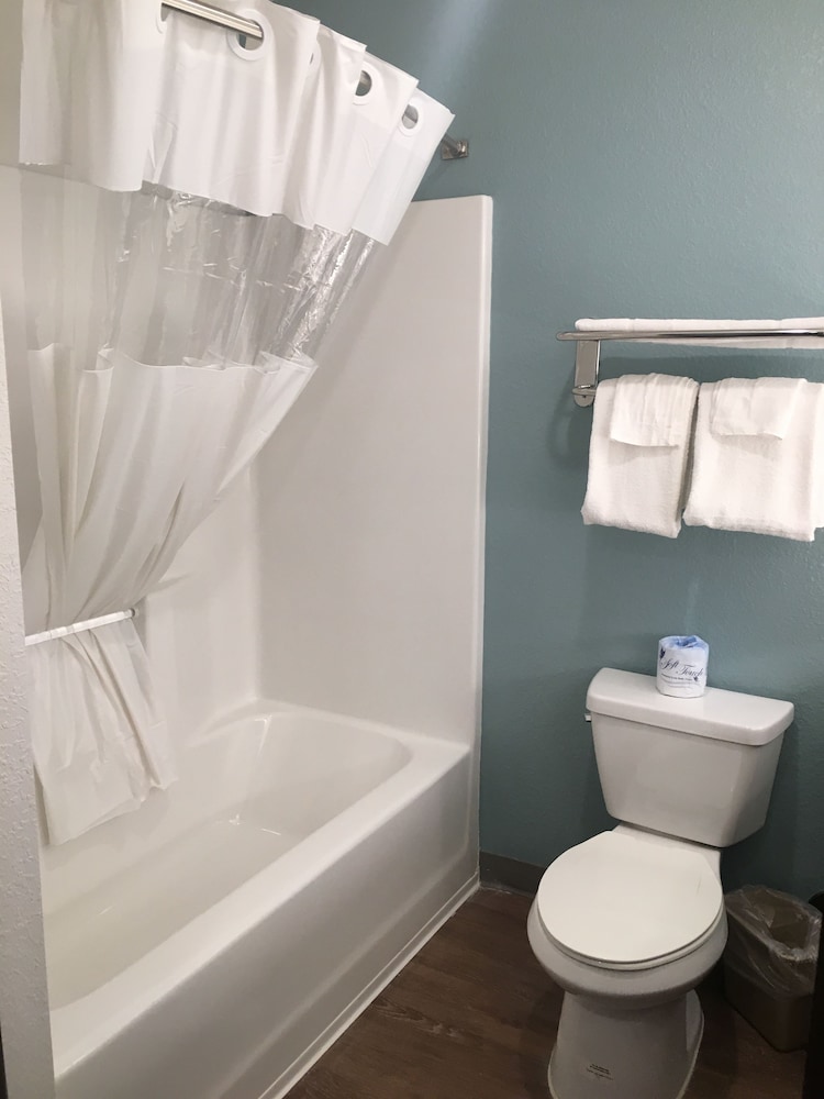 Woodspring Suites Orlando International Drive 36/43