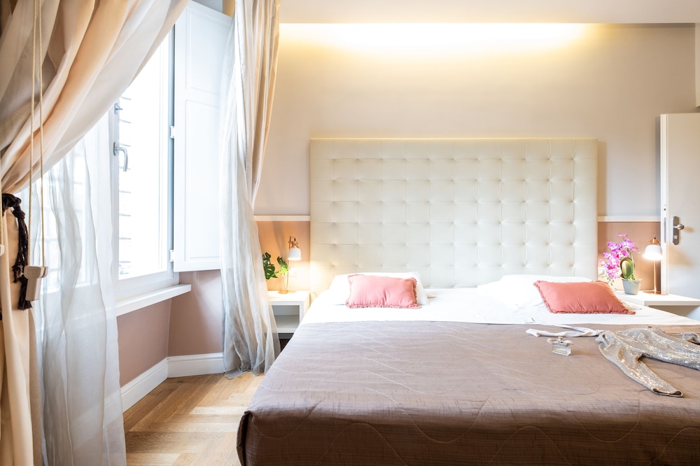 STANDARD, DOUBLE OR TWIN BED