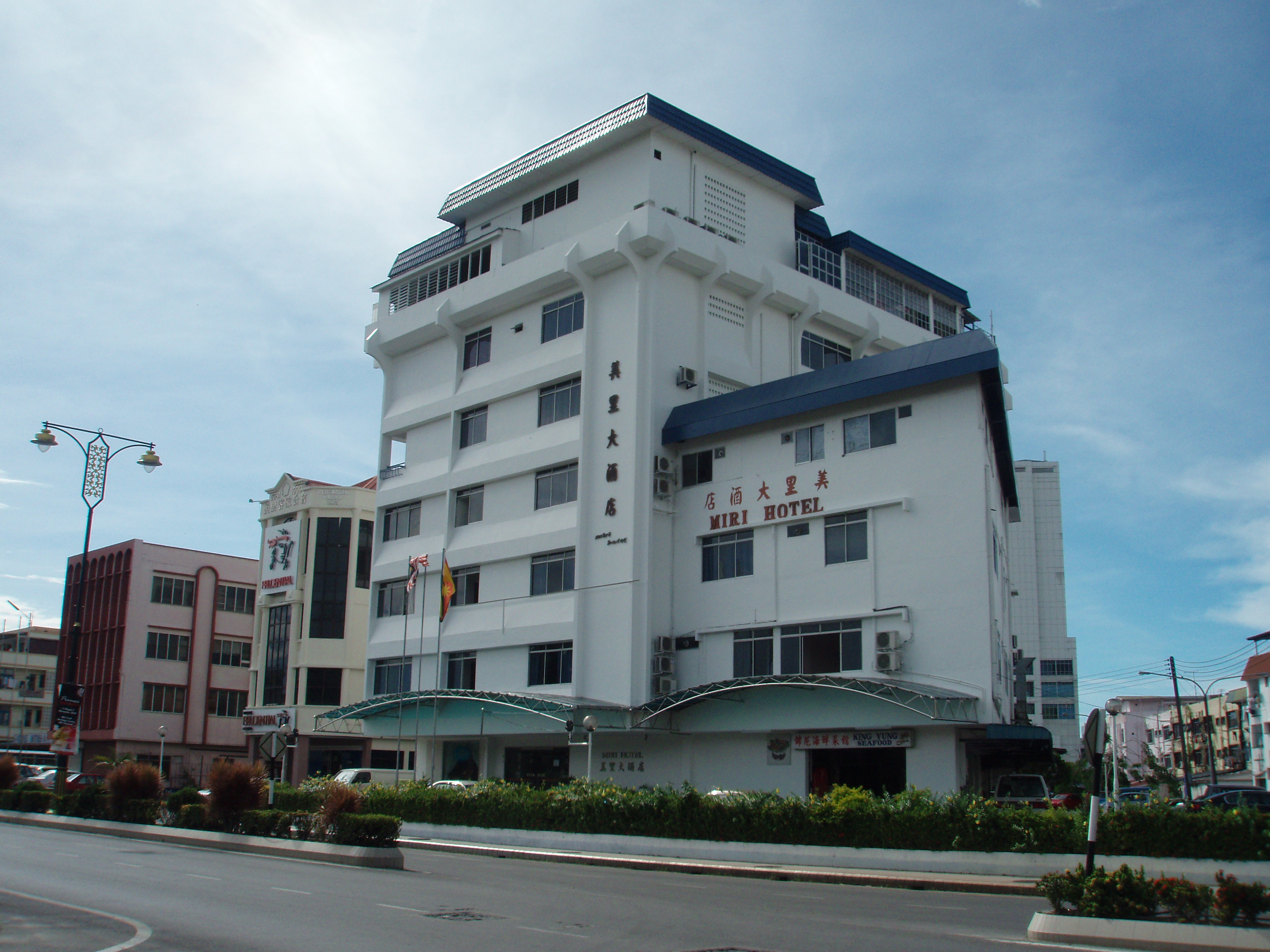 Miri Hotel 3/50