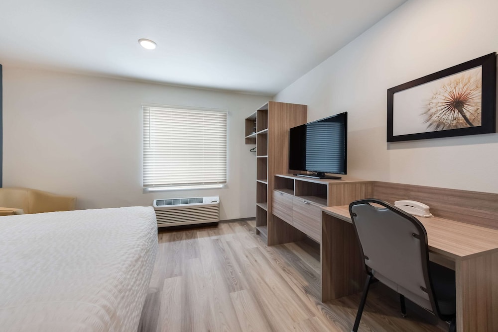 WoodSpring Suites Meridian 13/27