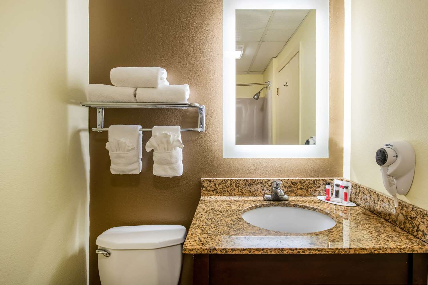 Ramada by Wyndham Groton 55/58
