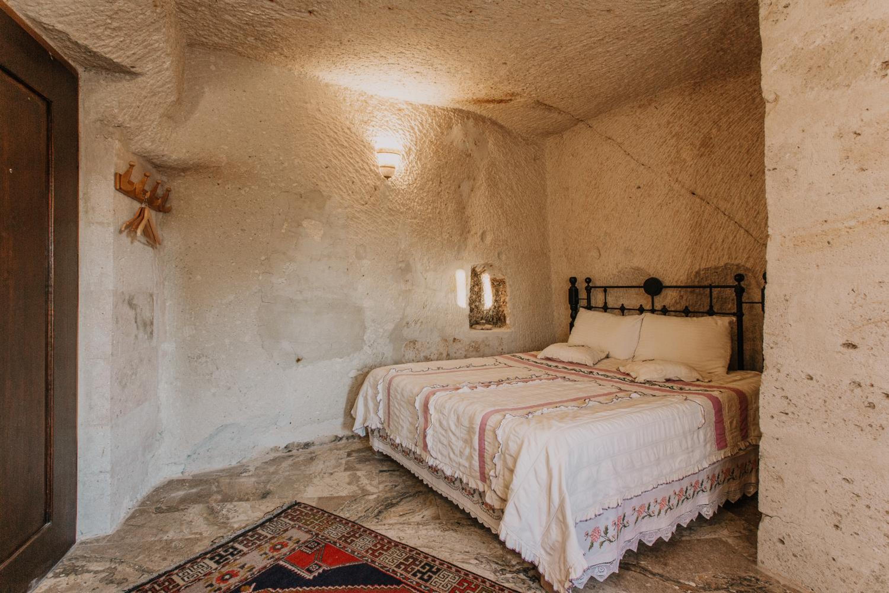 غرفة قياسية بسرير كينج، Village Cave House Hotel 2/6