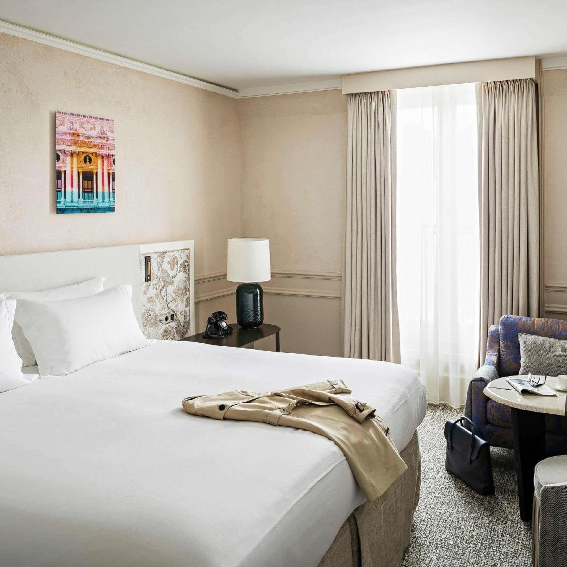 Luxury, King Bed, Queen Bed, Street or Courtyard View