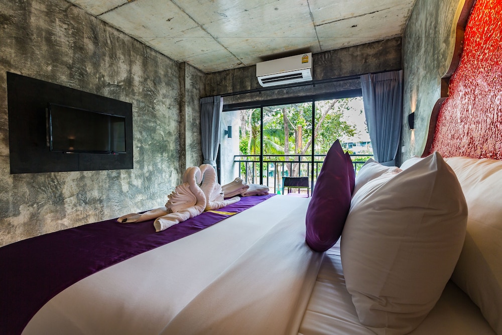 Maneetel Krabi Beachfront 12/50