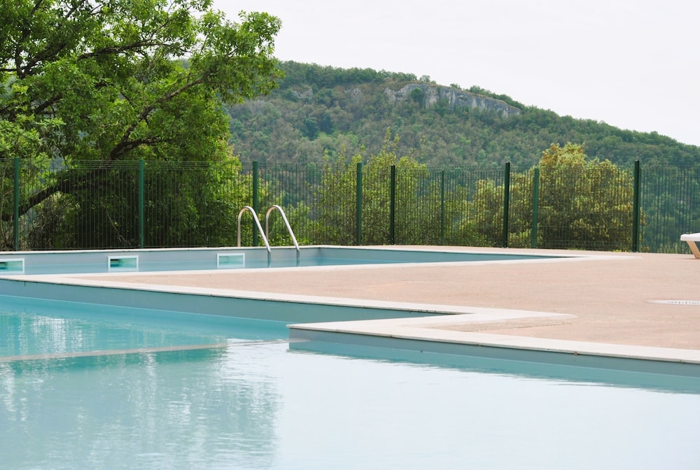 Le Domaine des Cazelles by Ateya Vacances 42/50