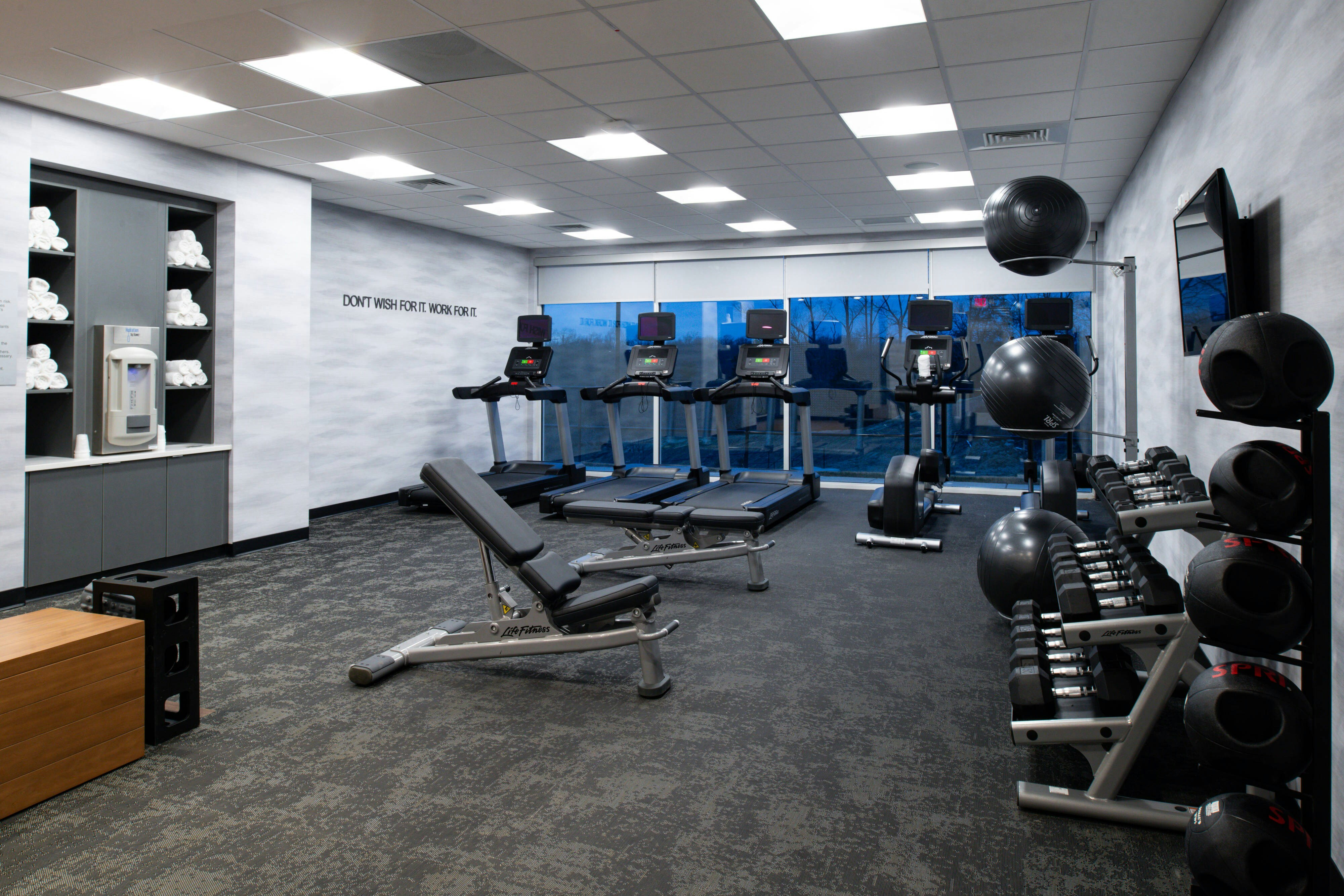 Fairfield Inn & Suites by Marriott Charlotte University Research Park 5/17