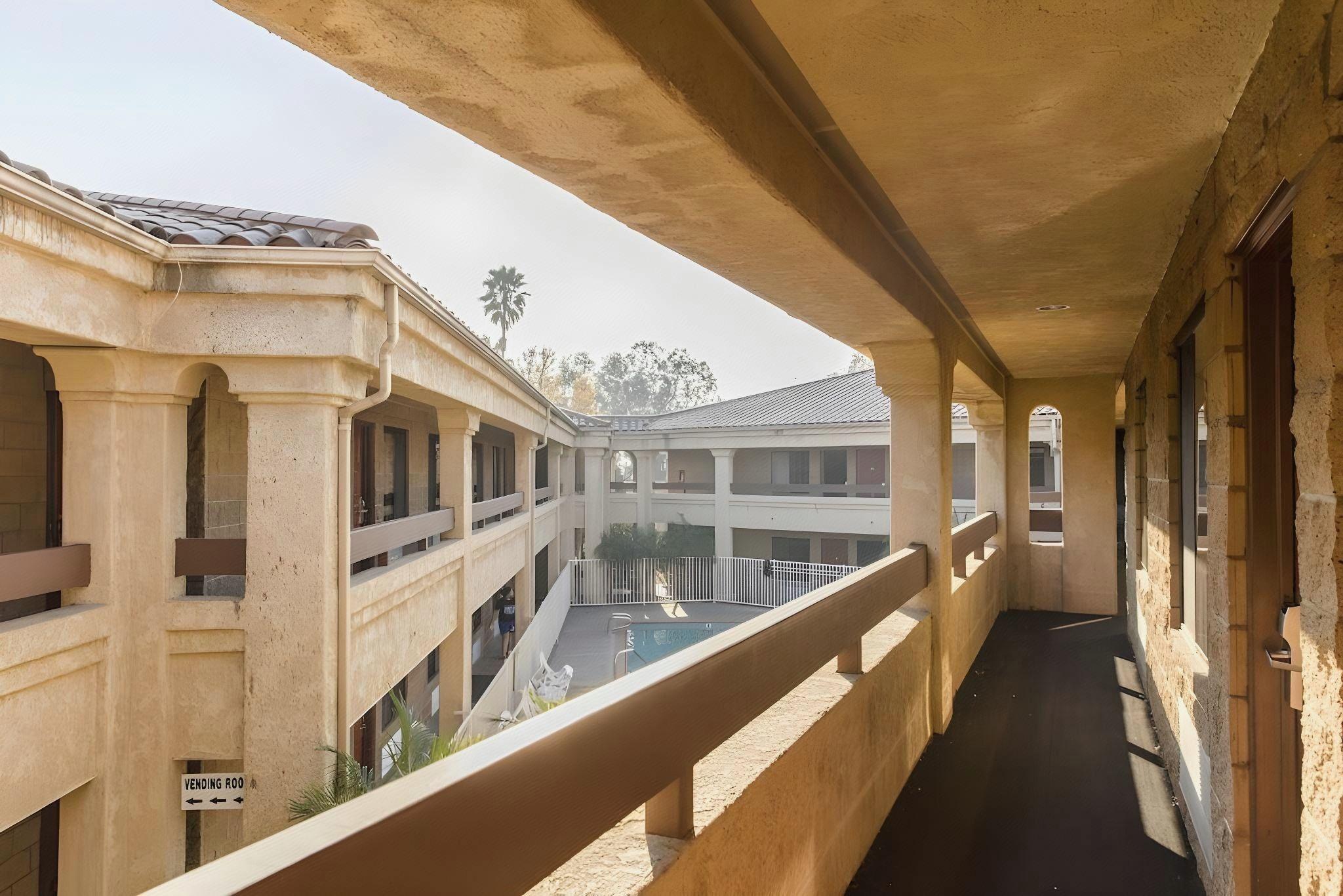 Premier Inns Thousand Oaks 19/32