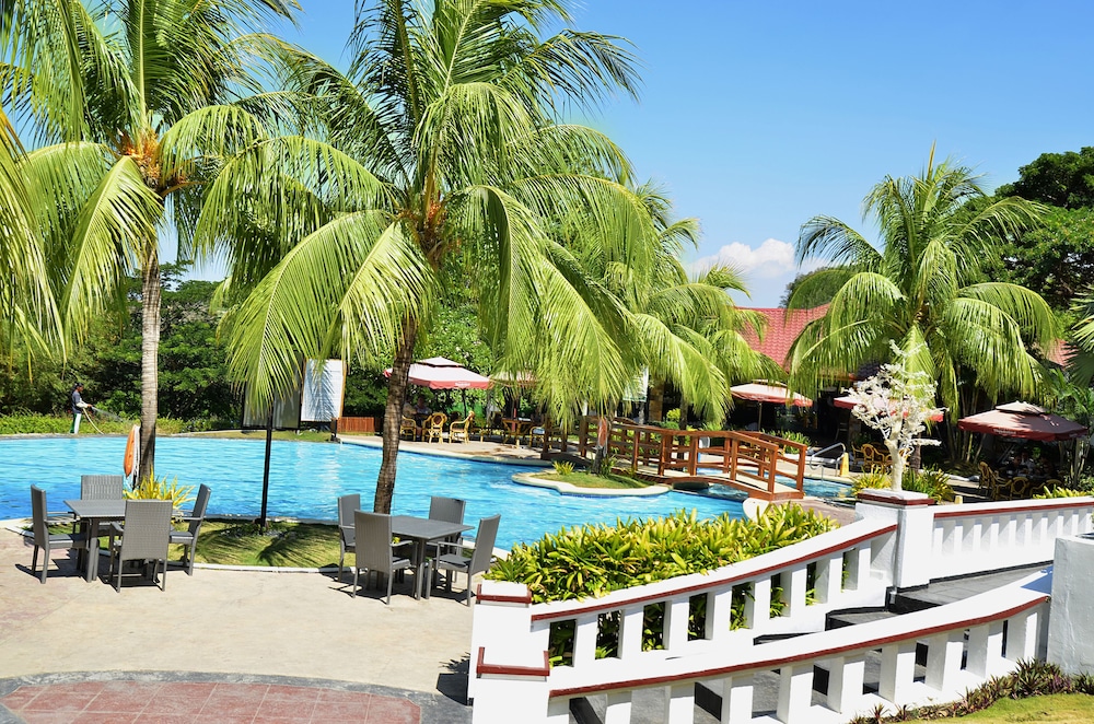 Thunderbird Resorts - Rizal 9/70