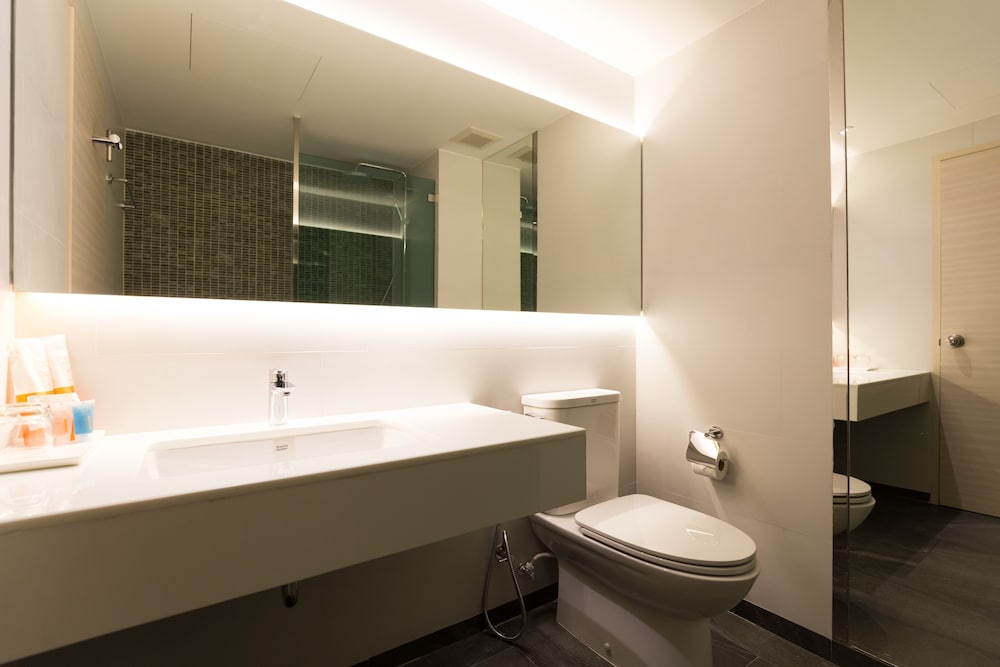 Crystal Hotel Hat Yai 48/54