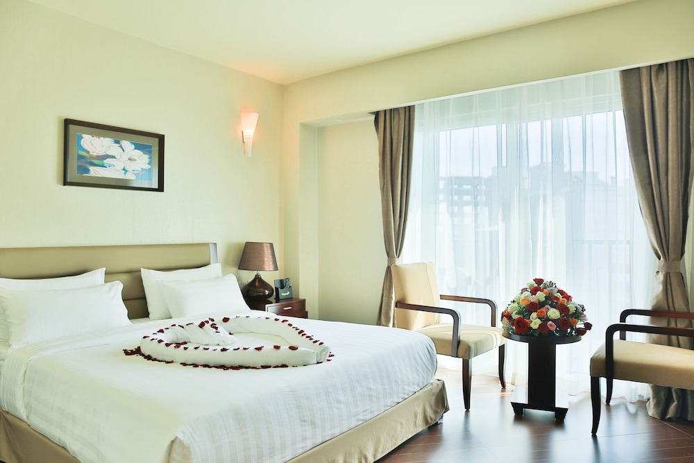 Magnolia Hotel And Conference Center 16/59