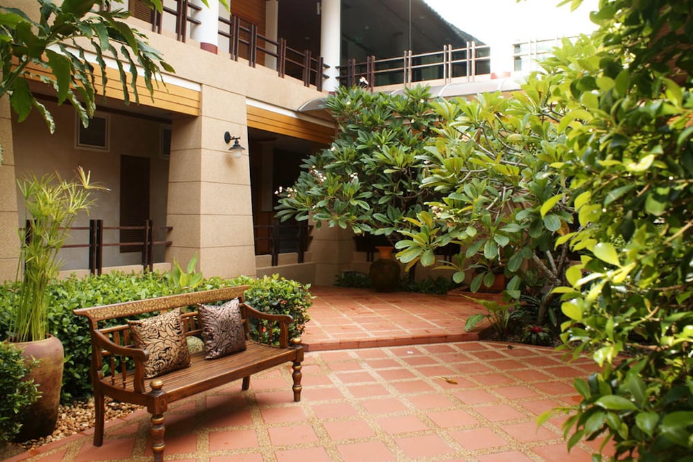 Juntra Resort And Hotel 6/54
