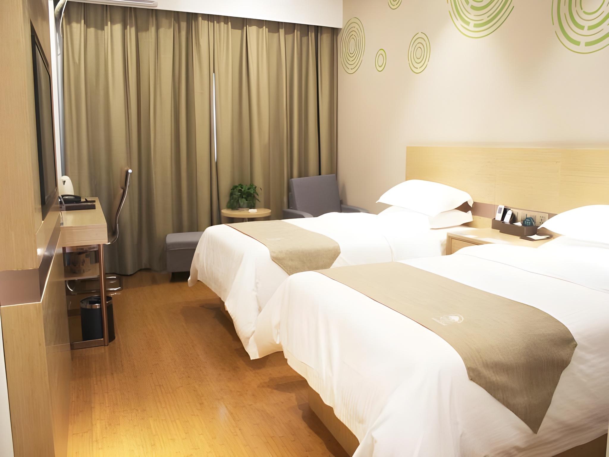 ROOM, TWIN BEDS