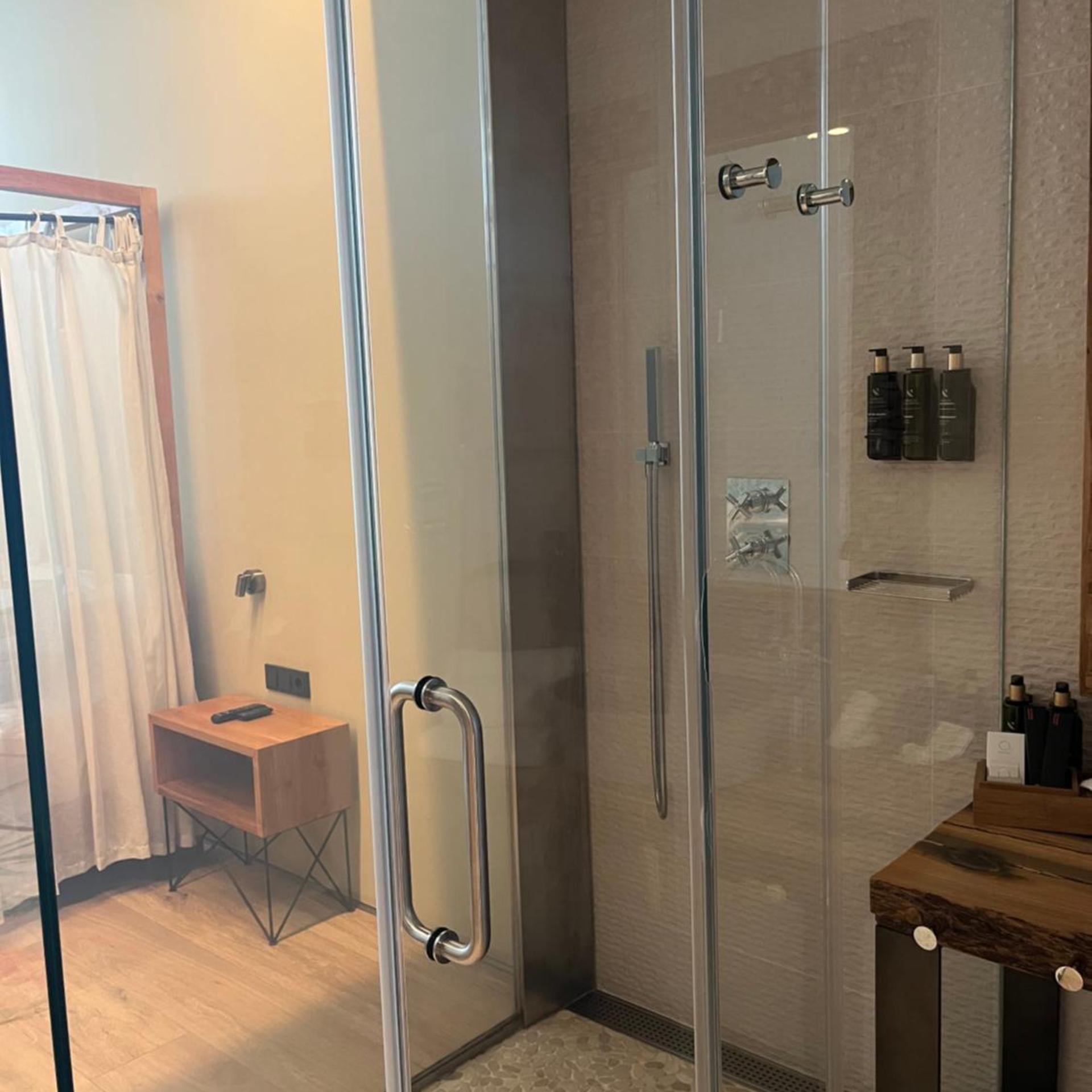 جناح جونيور، Hotel Tropical Gava Mar 5/6